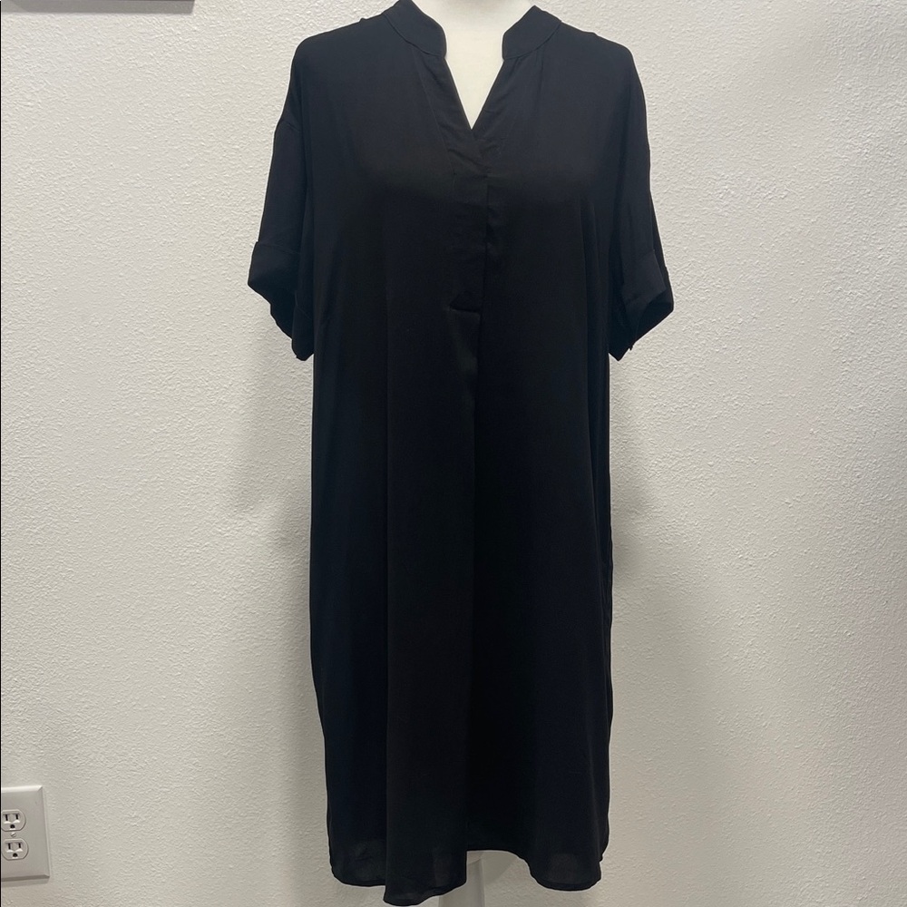 H&M Simple Black V-Neck Shift Dress